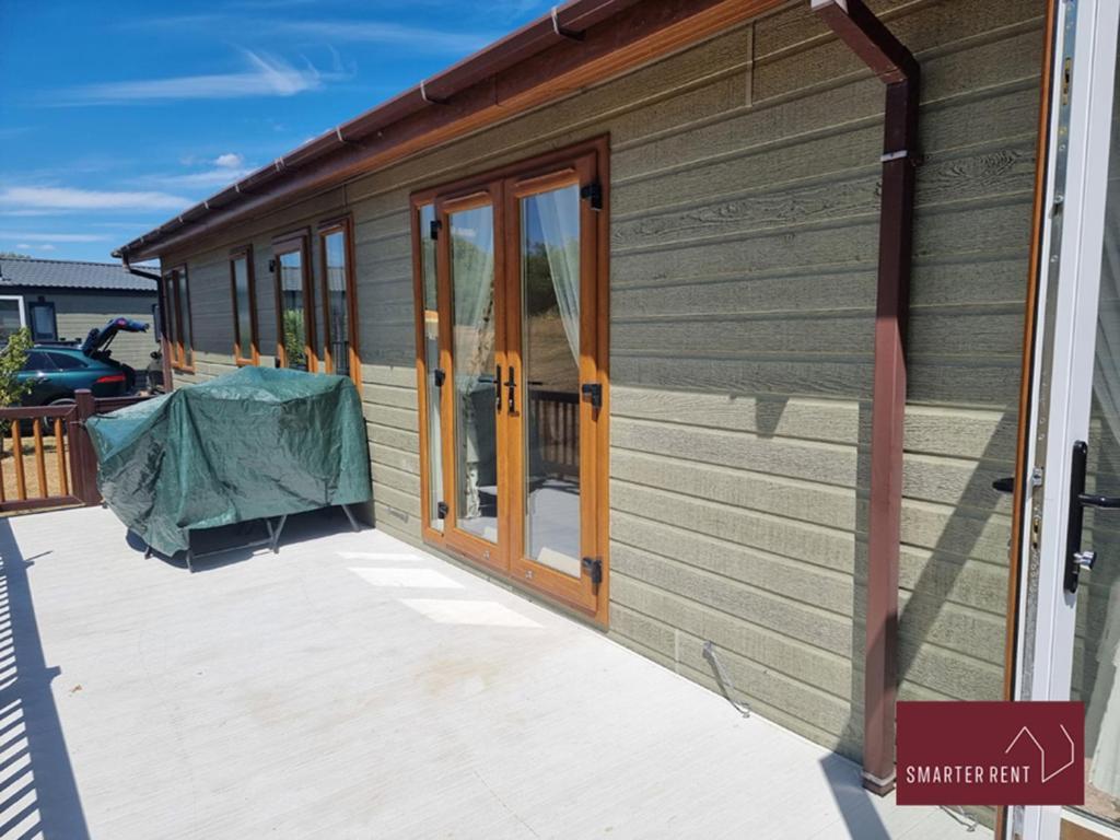 Milford On Sea - 4 Bedroom Lodge In Shorefield Country Park エクステリア 写真
